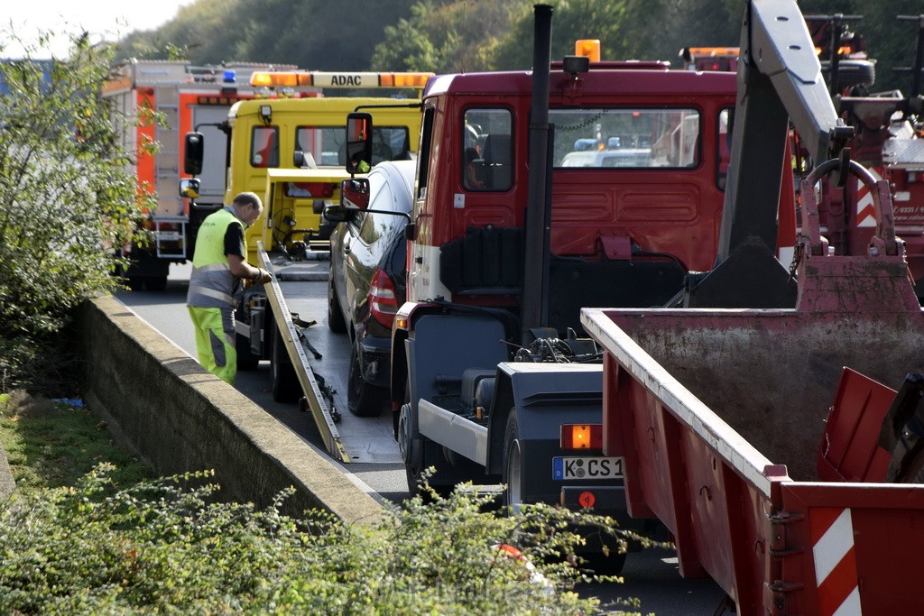 Schwerer VU PKlemm A 57 Rich Innenstadt Hoehe Koeln Chorweiler P220.JPG - Miklos Laubert